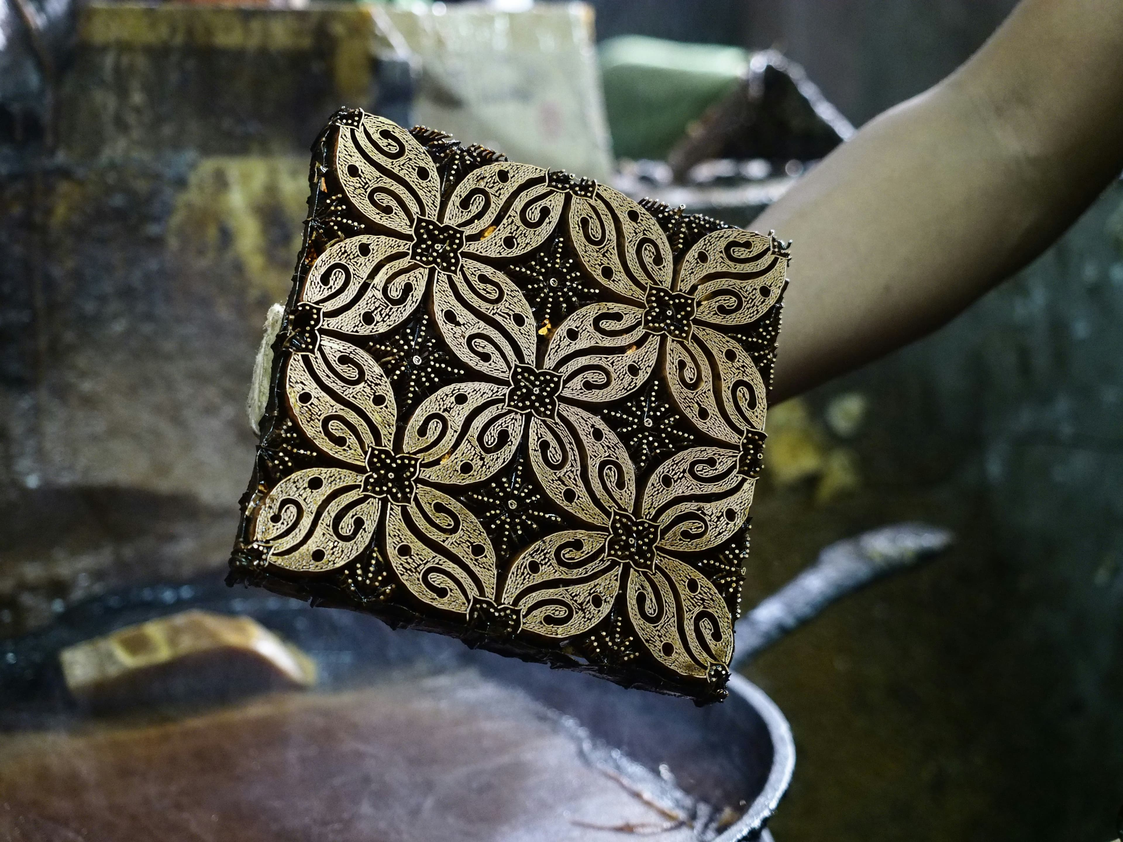 Kenapa Batik Bisa Mahal? Ini Bedanya Batik Tulis, Cap, dan Print