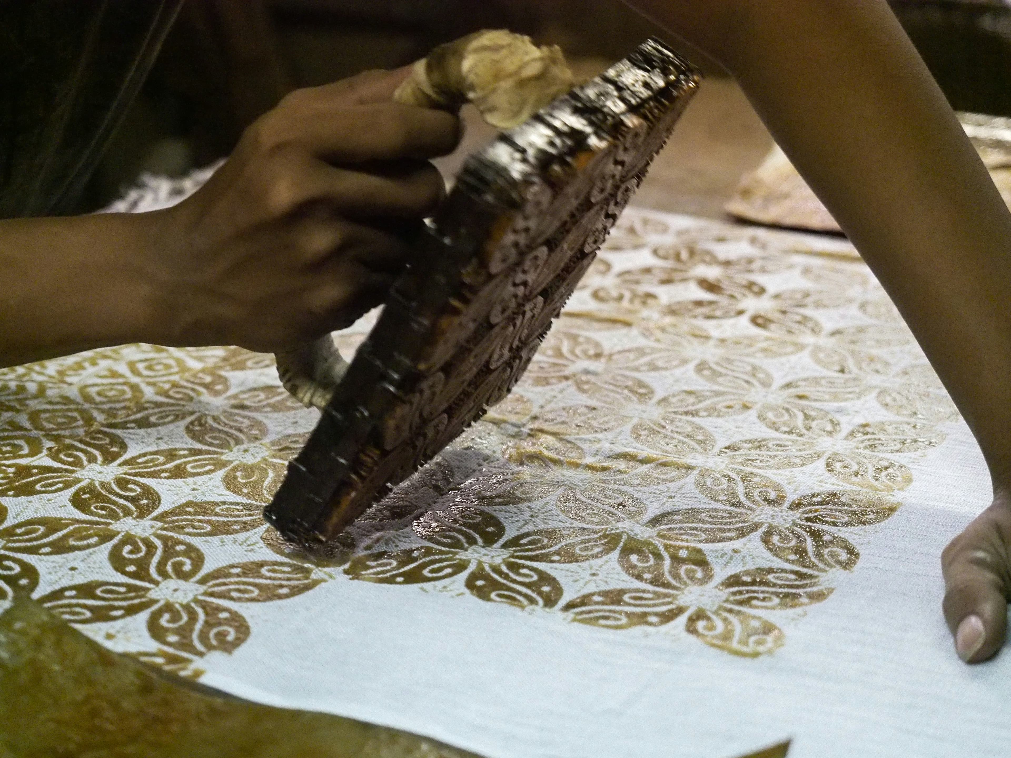 5 Cara Pakai Batik yang Terlihat Modern dan Tidak Kuno